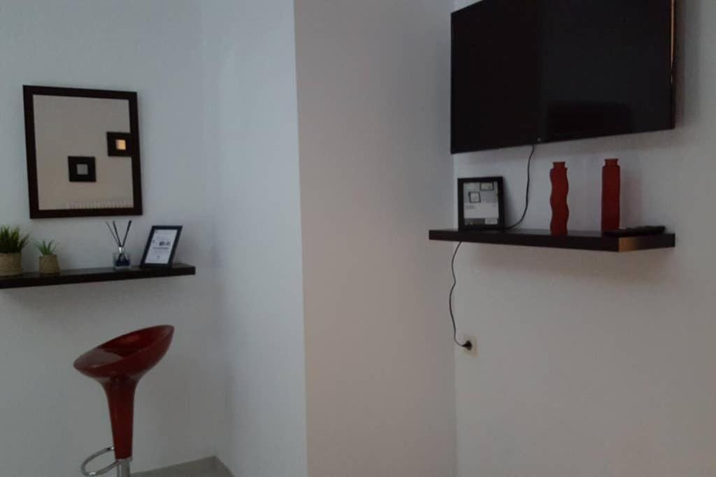 Apartment In The Heart Of The City 5 Лариса Экстерьер фото